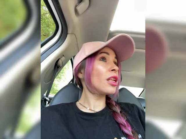 daniaramirez free chat on liveonude Image 7