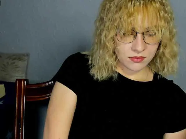 Wild-Angel777 free chat on liveonude Image 3