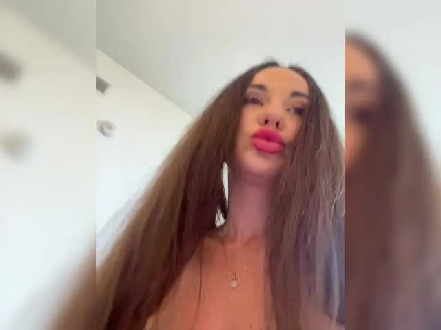 PinkFoxya free chat on liveonude Image 15