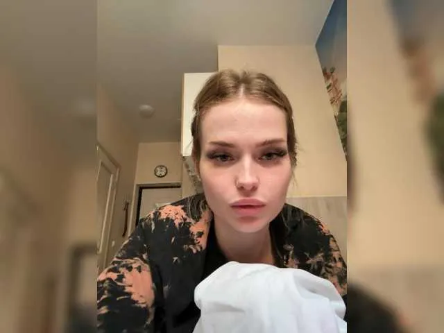 MiaLiaHot free chat on liveonude Image 17