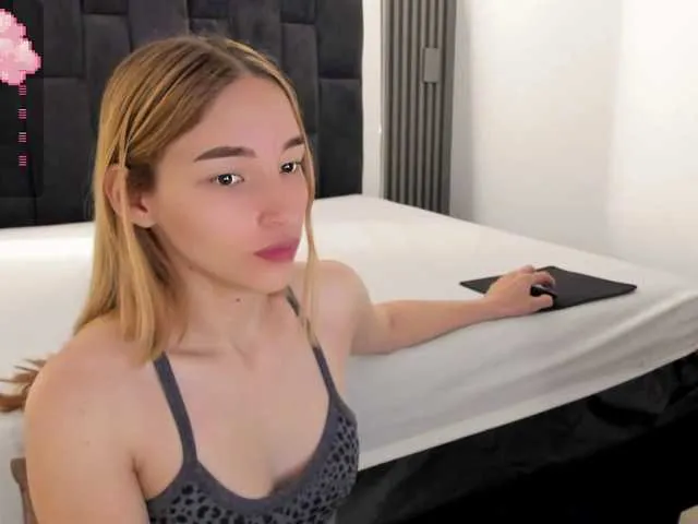 loveuniverse8 free chat on liveonude Image 19