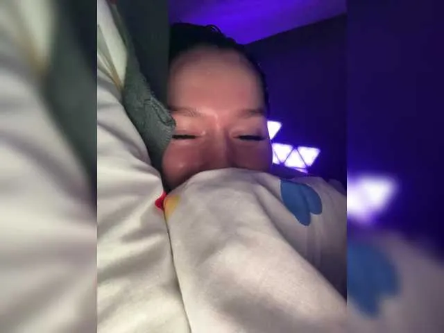 whiteTEAa free chat on liveonude