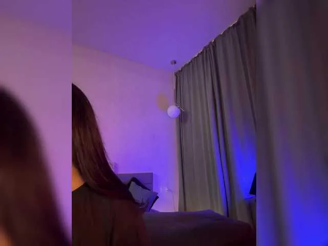 roxyheartley free chat on liveonude Image 14