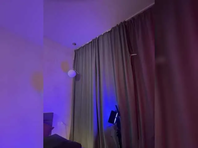 roxyheartley free chat on liveonude Image 16