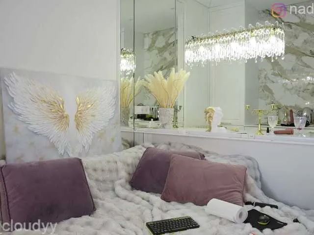 WhoreRobot free chat on liveonude Image 18