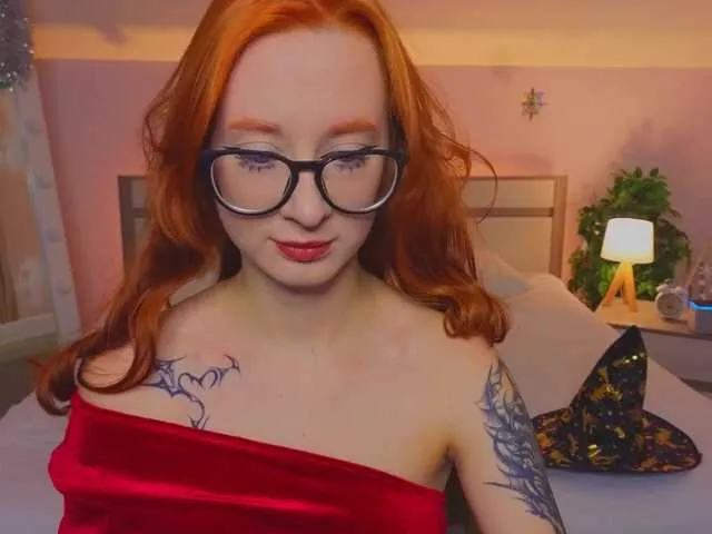 escar_let free chat on liveonude Image 5