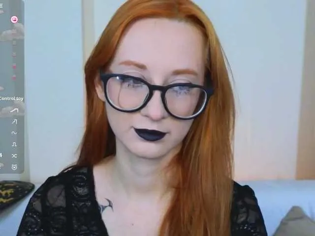 escar_let free chat on liveonude Image 6