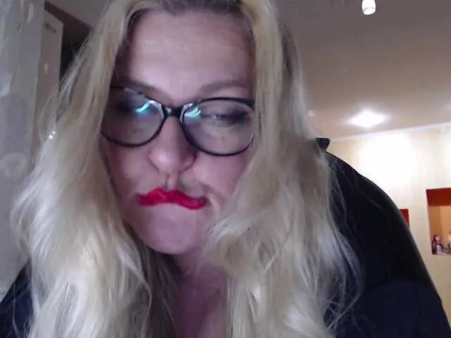 xunybany free chat on liveonude Image 13