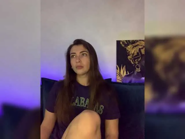 HEYBANANA free chat on liveonude Image 17