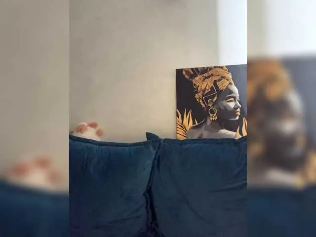 HEYBANANA free chat on liveonude Image 4