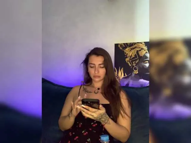 HEYBANANA free chat on liveonude Image 7