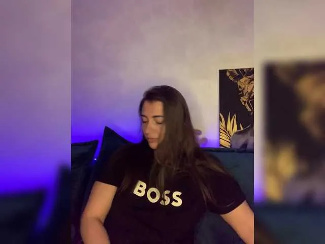 HEYBANANA free chat on liveonude Image 9