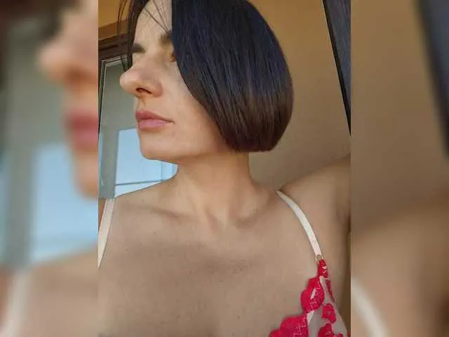 xunybany free chat on liveonude Image 13