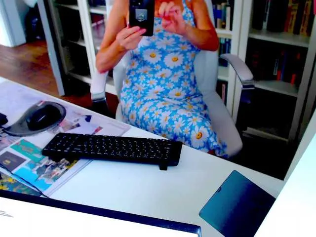 xunybany free chat on liveonude Image 11