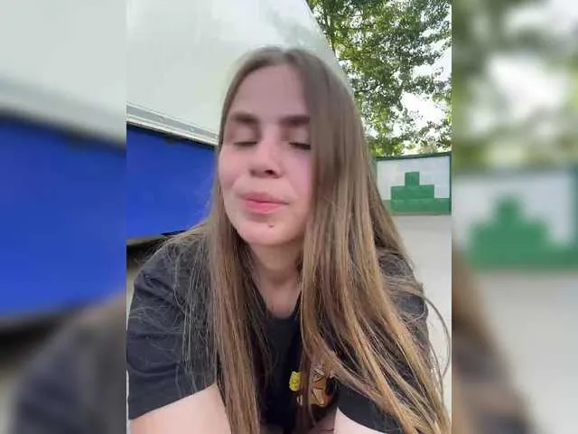 BELBIG free chat on liveonude Image 8