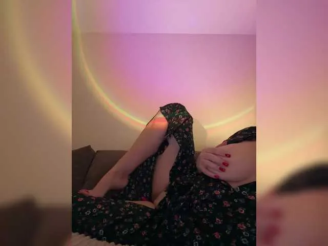 YaroslavaDi free chat on liveonude