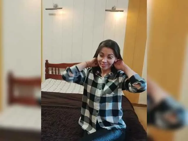 cristalbeautiful1 free chat on liveonude Image 2