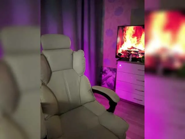 yummylaylax free chat on liveonude Image 13