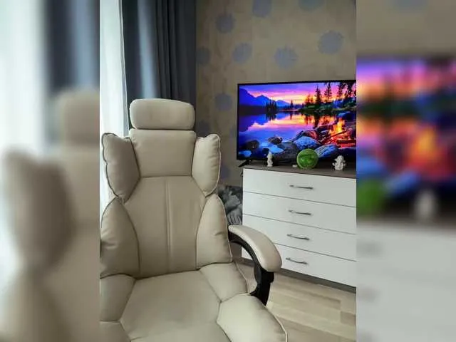 yummylaylax free chat on liveonude Image 14