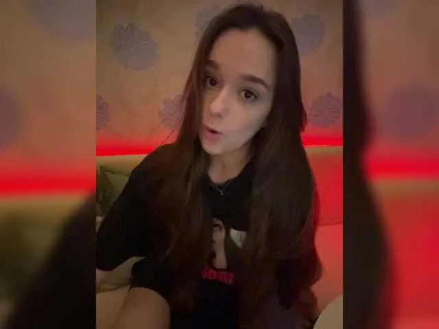 yummylaylax free chat on liveonude Image 4