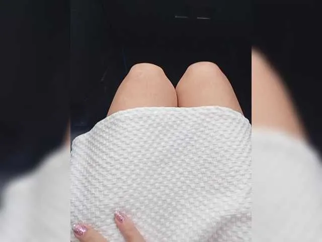 xunybany free chat on liveonude Image 7