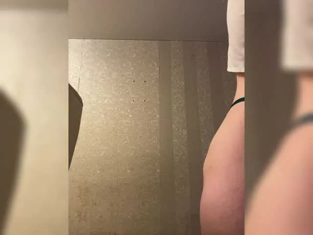 xunybany free chat on liveonude Image 11