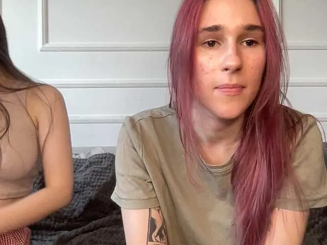 Wild-Angel777 free chat on liveonude Image 2