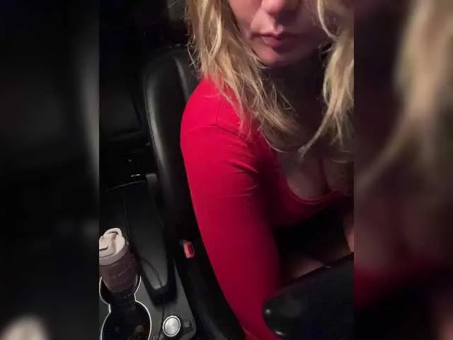 ELENA-XXX free chat on liveonude Image 12