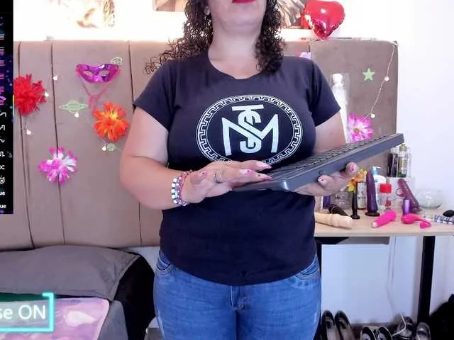 remax14 free chat on liveonude Image 15