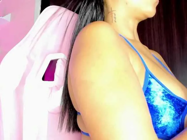 BELBIG free chat on liveonude Image 8