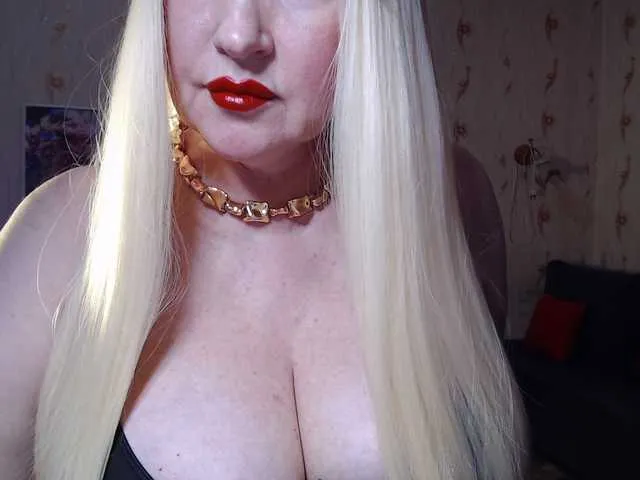 ELENA-XXX free chat on liveonude Image 15