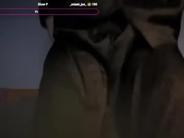 xunybany free chat on liveonude Image 3