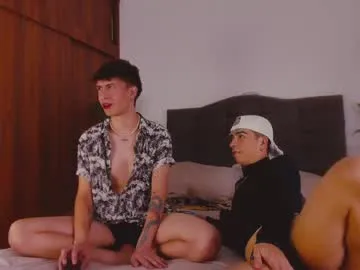 2gays_1straight free chat on liveonude