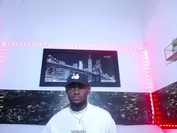 _tyler_joness free chat on liveonude Image 7