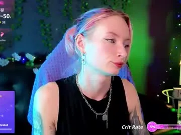 rouxe_lee free chat on liveonude Image 18