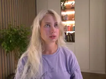 23-Mandarinka free chat on liveonude Image 15