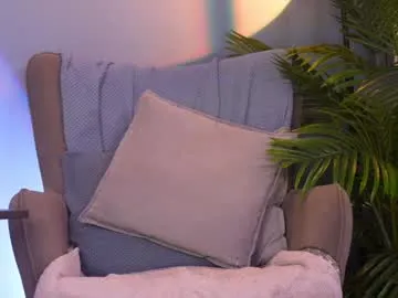 remax14 free chat on liveonude Image 4