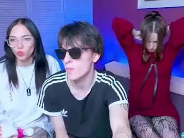 remax14 free chat on liveonude Image 9