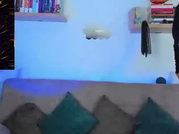 Zoe-Leo free chat on liveonude Image 16