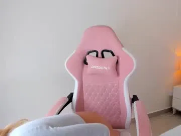 cherry_kissxx free chat on liveonude Image 13