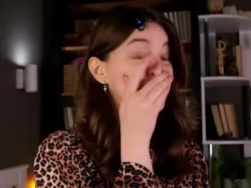 sarah_haggai free chat on liveonude Image 14