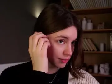 sarah_haggai free chat on liveonude Image 16