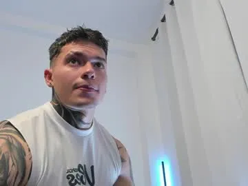 MiaLiaHot free chat on liveonude Image 12