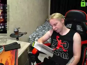 hold-me-tight free chat on liveonude Image 18