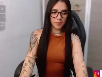 xunybany free chat on liveonude Image 11