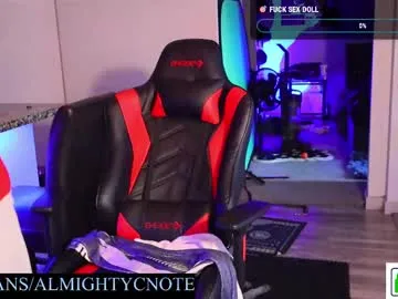 publicuniversalpussy free chat on liveonude Image 3