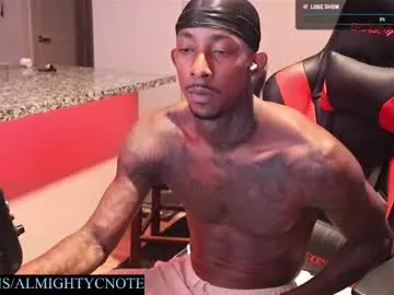 publicuniversalpussy free chat on liveonude Image 4