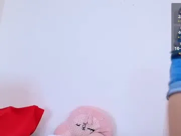 DiamondJo free chat on liveonude Image 12