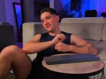 remax14 free chat on liveonude Image 18