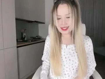 alicia239 free chat on liveonude Image 17